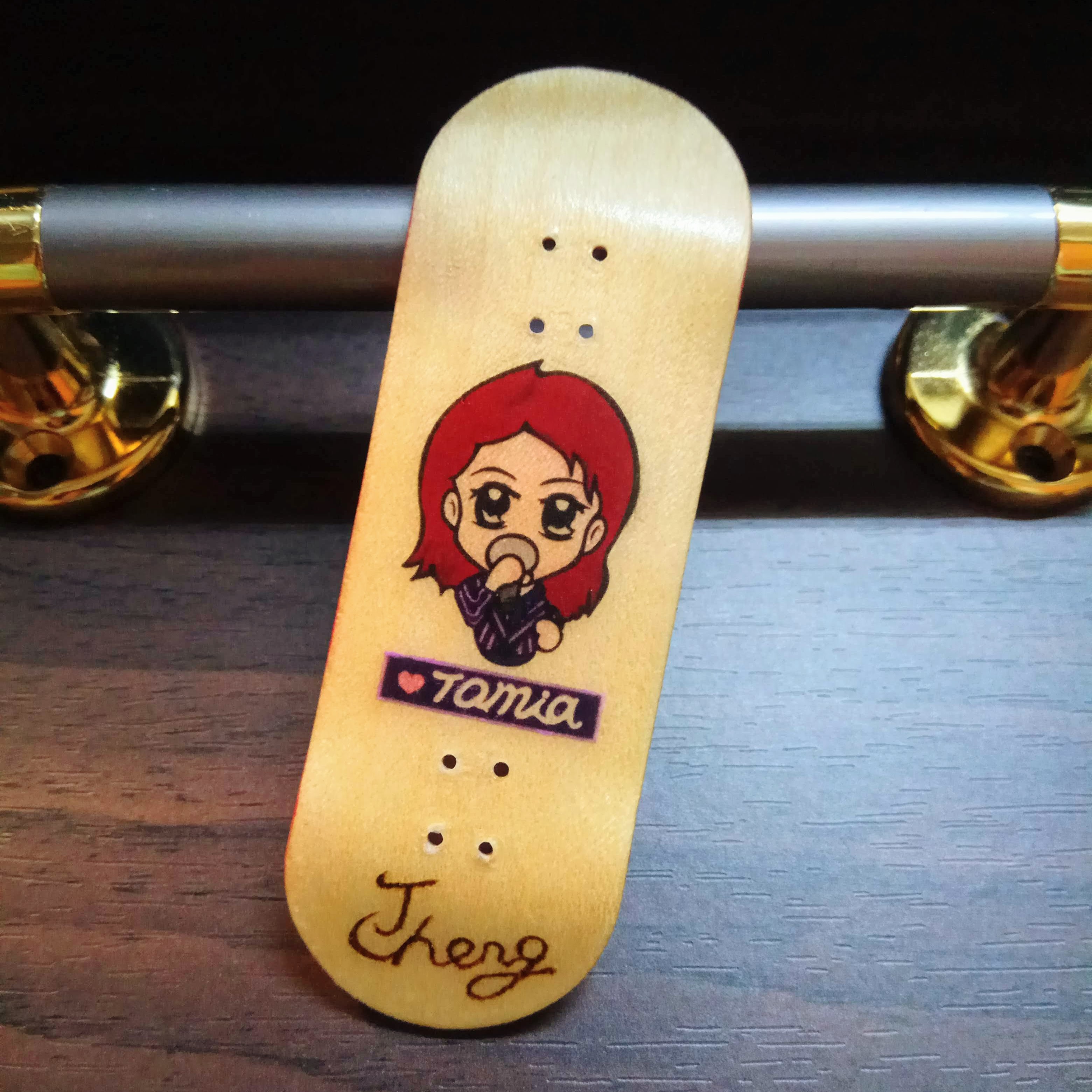 手指滑板Q版愛豆設計手工印圖